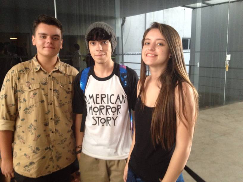 Enrico Moscatelli, de 17 anos, Felipe Bouzane, 19, e Fernanda Prianti, 17: camiseta da série Enrico Moscatelli, de 17 anos, Felipe Bouzane, 19, e Fernanda Prianti, 17: camiseta da série