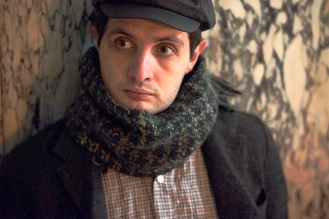 Os Anarquistas: o ator Karim Leklou