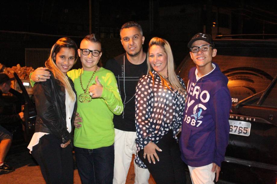 MC Gui com os irmãos Gustavo e Stefani, a mãe, Claudia, e o pai, Rogério MC Gui com os irmãos Gustavo e Stefani, a mãe, Claudia, e o pai, Rogério