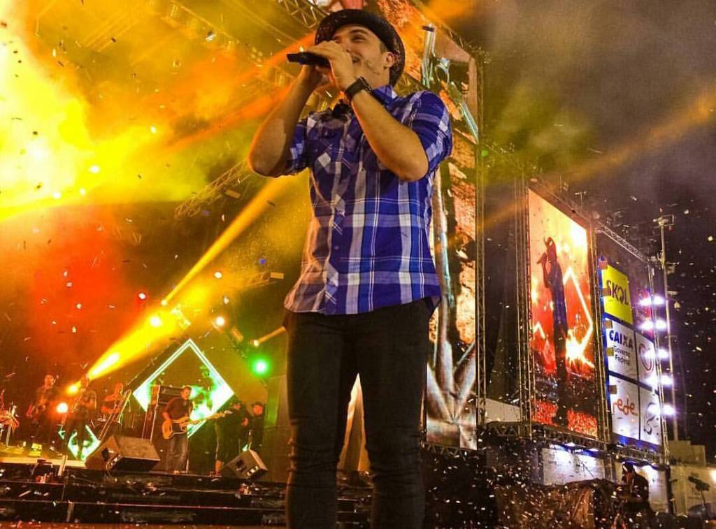 Após polêmica com show, Wesley Safadão doa cachê e critica governo