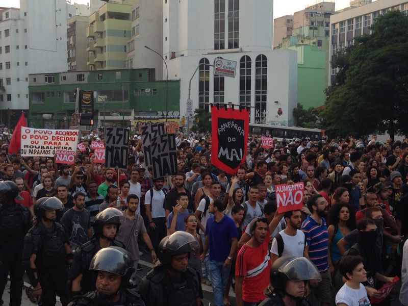 Os primeiros momentos da manifestação foram pacíficos