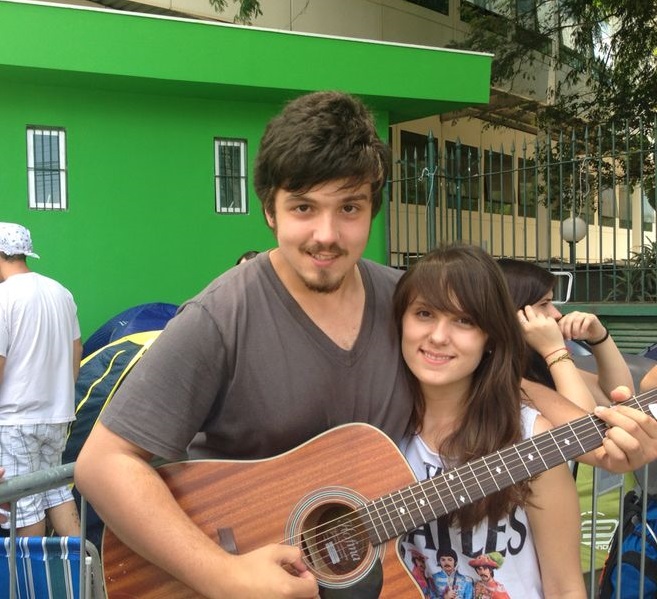 pedro valli e isabella molina (primeiro da fila) 2014 McCartney