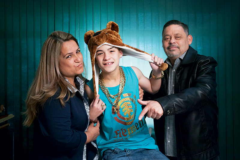 Pais sonham em transformar filhos em estrelas do funk ostentação