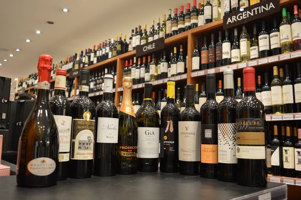 Empório Santa Maria promove feira Vinhos & Spirits