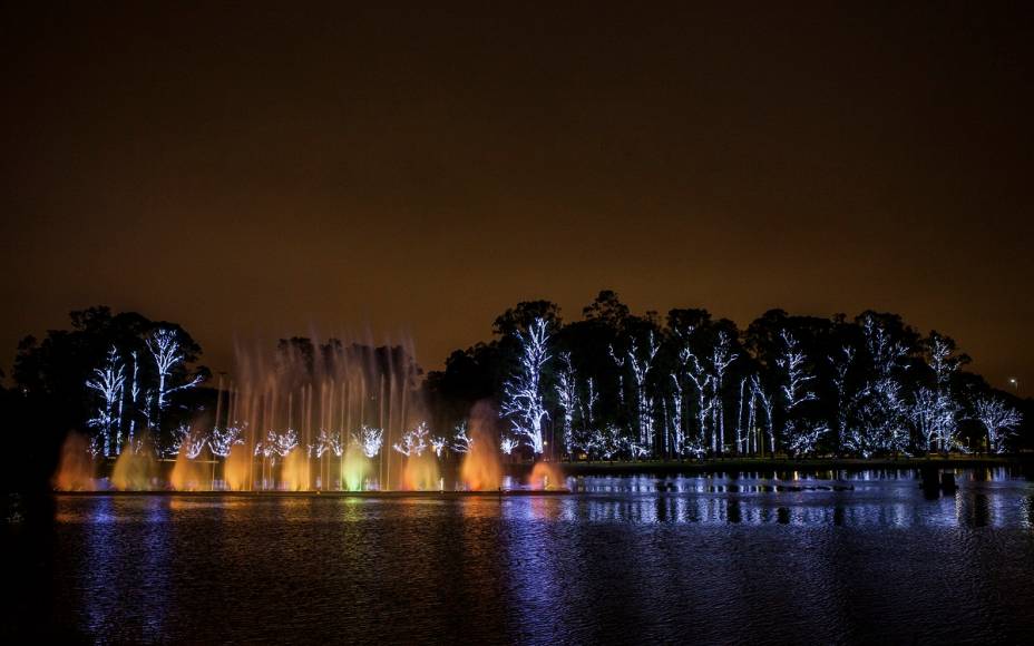 Expectativa é que 200 000 pessoas assistam ao espetáculo de luzes e cores no Ibirapuera 