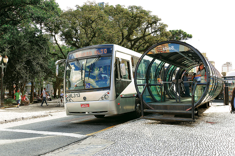 Até o fim do ano, cidade ganhará 76 ônibus com duas catracas