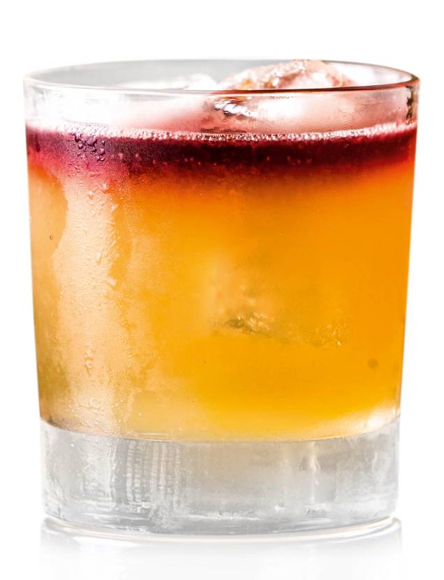 Riviera Bar: em um dos melhores pontos da cidade, na esquina da Av. Paulista com a Rua da Consolação Riviera Bar: em um dos melhores pontos da cidade, na esquina da Av. Paulista com a Rua da Consolação