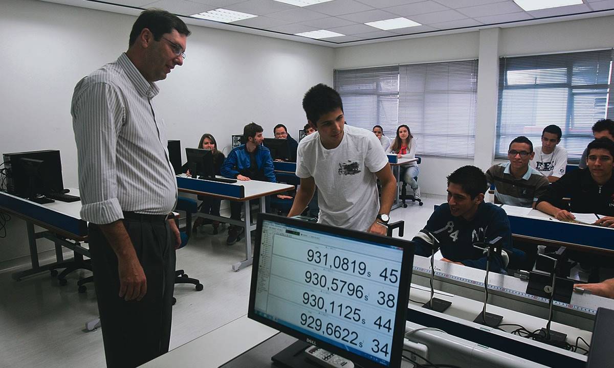 Educação - FEI - Trilho - Tecnonologia - 2288
