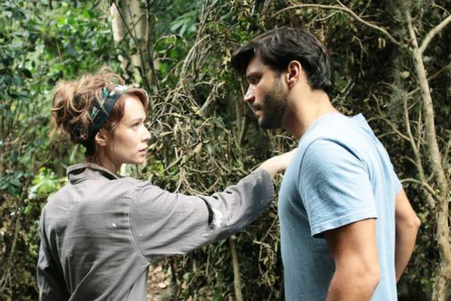 Prova de Coragem: Adri (Mariana Ximenes) e Hermano (Armando Babaioff) Prova de Coragem: Adri (Mariana Ximenes) e Hermano (Armando Babaioff)