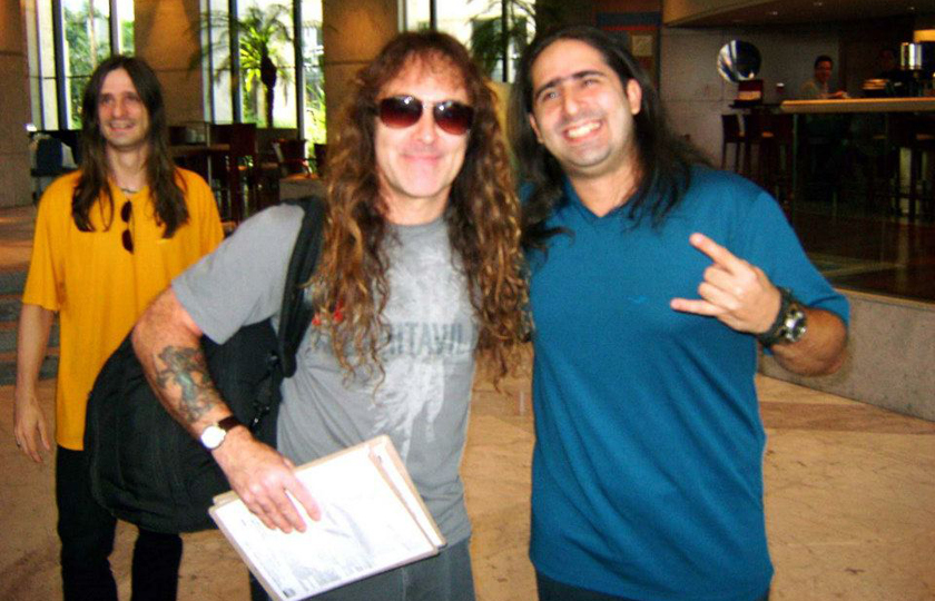 Lennon Biscasse e Steve Harris, do Iron Maiden