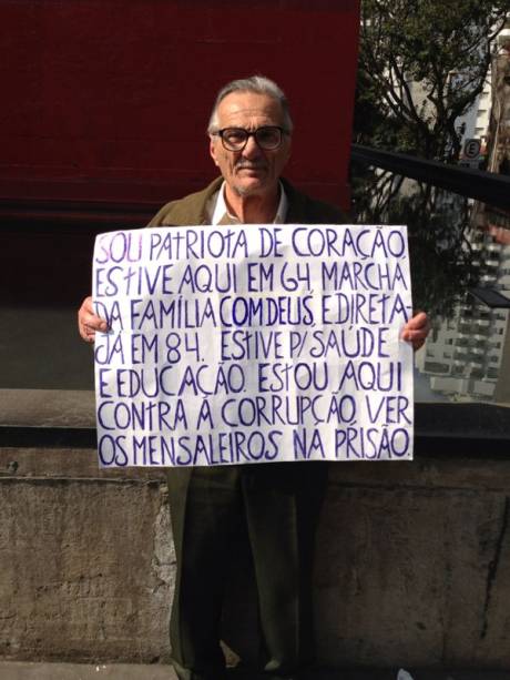 	Manifestantes defendem as mais diferentes bandeiras