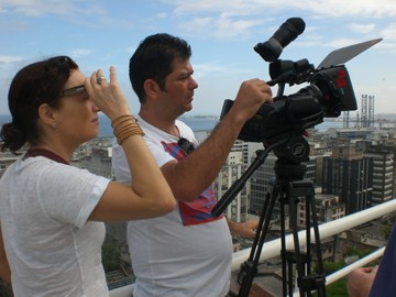 Isa Ferraz e o diretor de fotografia Alziro Barbosa, do documentário "Marighella"
