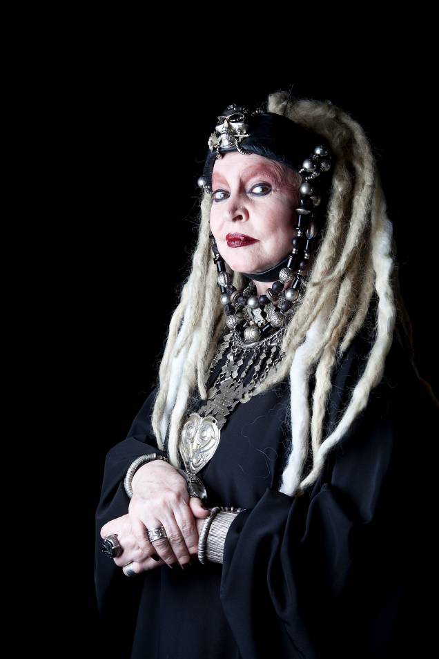 Elke Maravilha: "chegamos ao absurdo de um cara aí querer curar gay" Elke Maravilha: "chegamos ao absurdo de um cara aí querer curar gay"