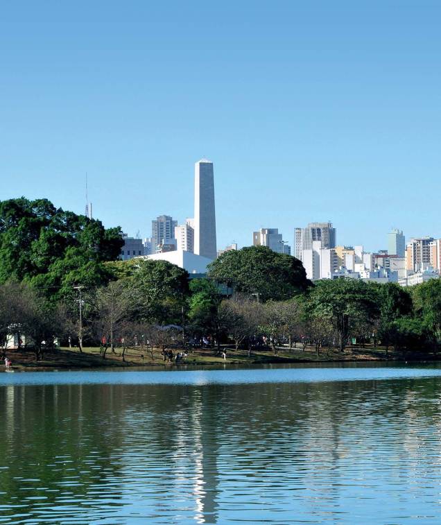The Ibirapuera park: lake, cycle way, running track, museums and lots of green The Ibirapuera park: lake, cycle way, running track, museums and lots of green
