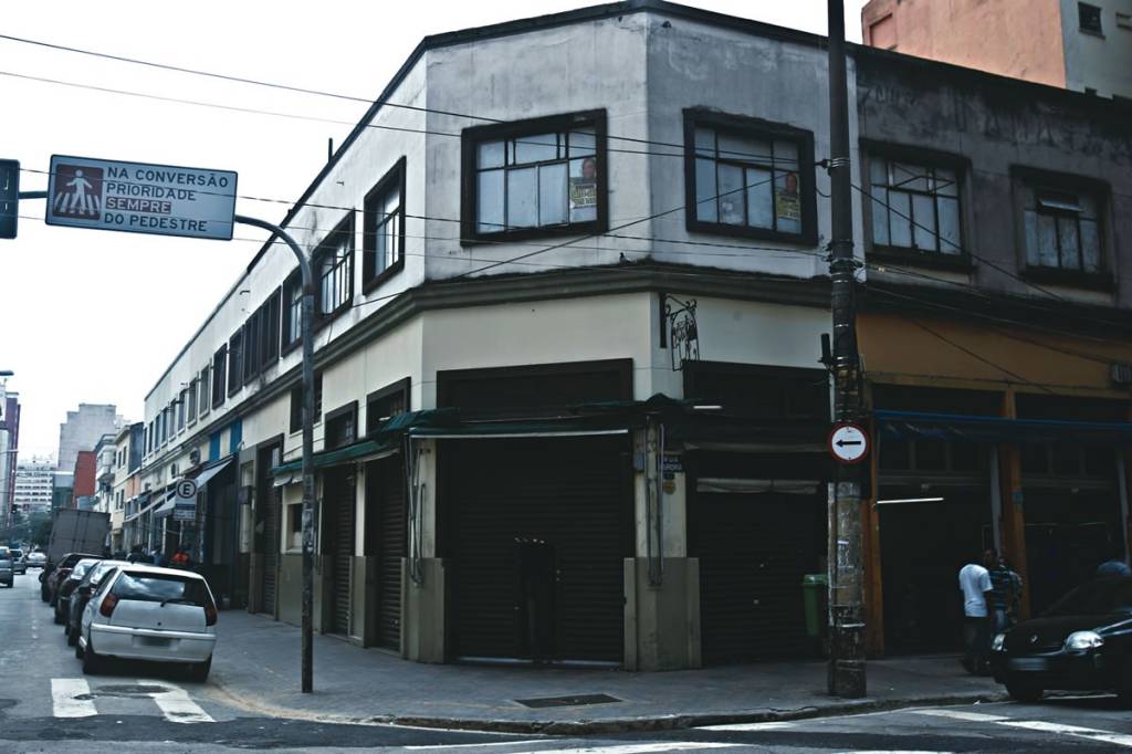 Bar Léo mancha sua história ao enganar clientes