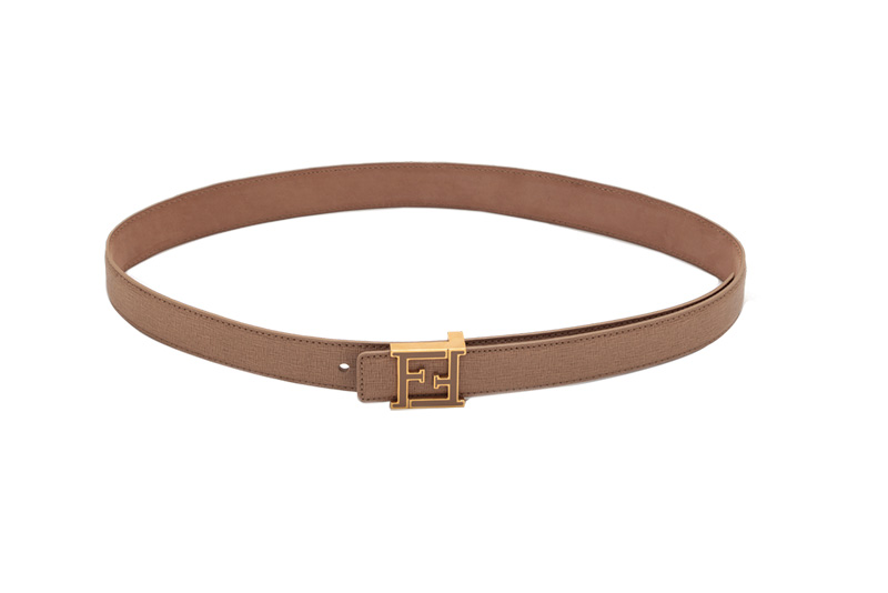 Duplo F. De couro e fivela de metal, é uma das atrações da primeira loja da Fendi no Brasil, aberta neste mês. R$ 910,00. Shopping Cidade Jardim, ☎ 4873-5592. Duplo F. De couro e fivela de metal, é uma das atrações da primeira loja da Fendi no Brasil, aberta neste mês. R$ 910,00. Shopping Cidade Jardim, ☎ 4873-5592.