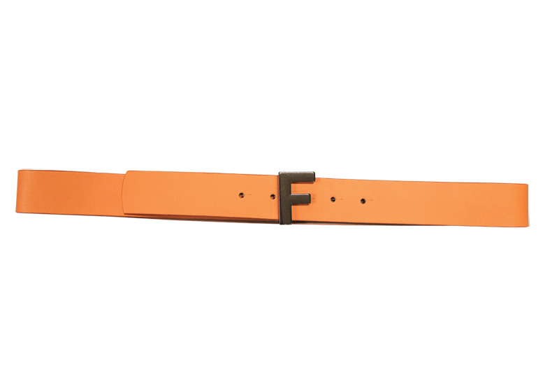 Mono F. Aqui, o F é de Forum, brasileira com 32 anos de história na moda. R$ 169,00. Shopping Eldorado, ☎ 3031-3593, www.forum.com.br Mono F. Aqui, o F é de Forum, brasileira com 32 anos de história na moda. R$ 169,00. Shopping Eldorado, ☎ 3031-3593, www.forum.com.br