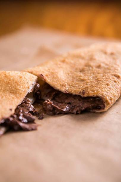 Para a sobremesa, uma possibilidade é a pizza frita de Nutella, fechada como um calzone Para a sobremesa, uma possibilidade é a pizza frita de Nutella, fechada como um calzone