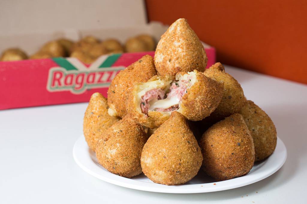 Experimentamos a coxinha de mortadela do Ragazzo