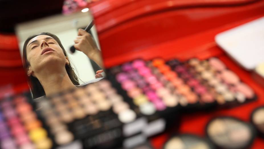 A estudante Laura Prevato está há 10 anos na fila da cirurgia de redesignação sexual do SUS A estudante Laura Prevato está há 10 anos na fila da cirurgia de redesignação sexual do SUS