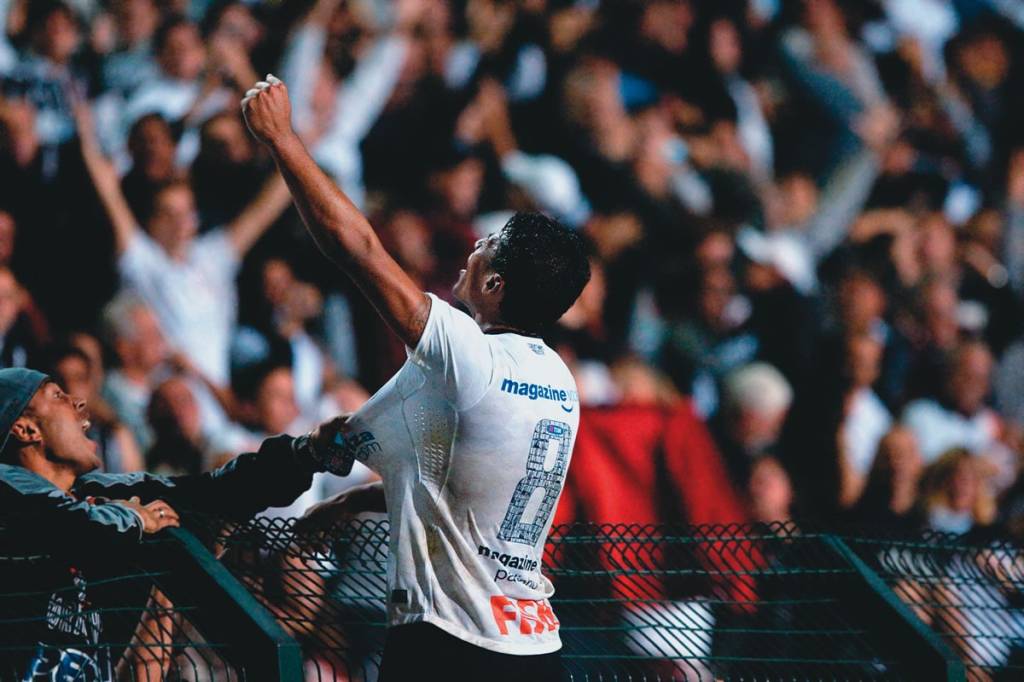 Paulinho fala da expectativa de jogar a Copa das Confederações