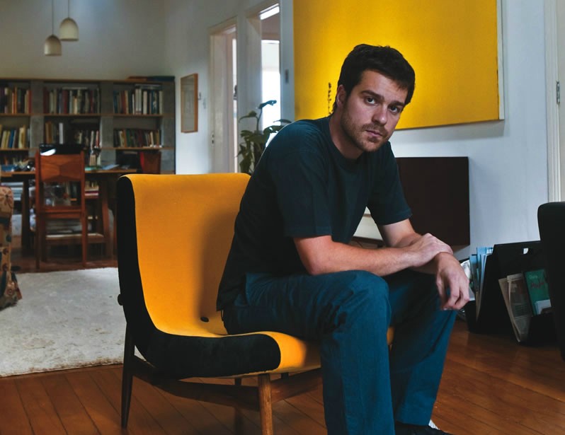 Nova geração de artistas ganha destaque ao retomar tradição da pintura