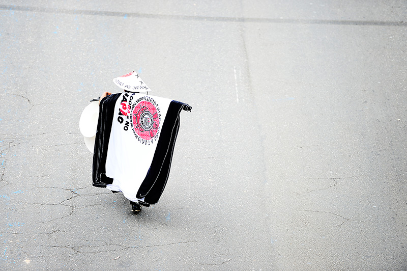 Torcedor comemora com a bandeira do Corinthians Torcedor comemora com a bandeira do Corinthians