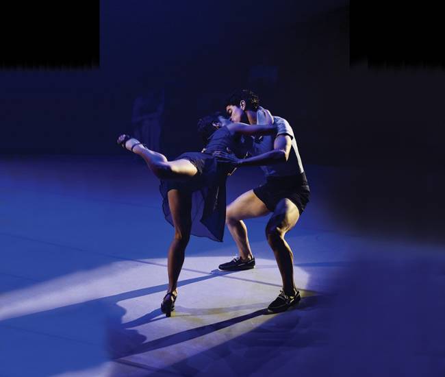 Tutus e passos contemporâneos na Virada Cultural