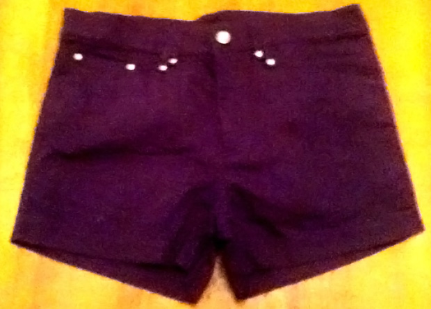 Short Gloria Coelho. Preço: R$ 15,00 Short Gloria Coelho. Preço: R$ 15,00