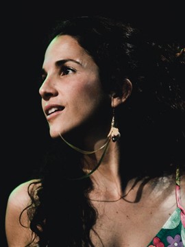 Verônica Ferriani 2221