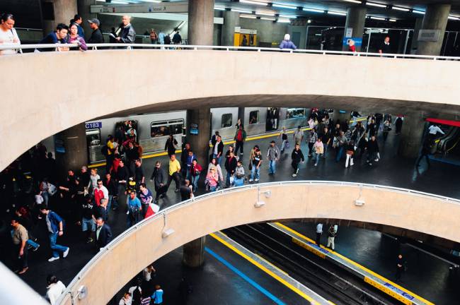 interior-da-estacao-do-metro-se-jpg.jpeg Interior da Estação do Metrô Sé