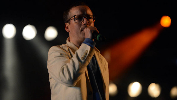 Hot Chip durante apresentação no terceiro dia do Lollapalooza, em São PauloHot Chip durante apresentação no terceiro dia do Lollapalooza