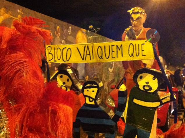Concentração do bloco Vai Quem Qué, em Pinheiros - 9/2/2013 Concentração do bloco Vai Quem Qué, em Pinheiros - 9/2/2013