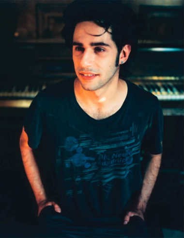 Thiago Pethit - 2200