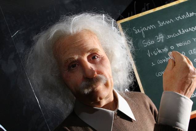 Einstein: o físico alemão pode ser visto no Shopping Santana Parque Einstein: o físico alemão pode ser visto no Shopping Santana Parque