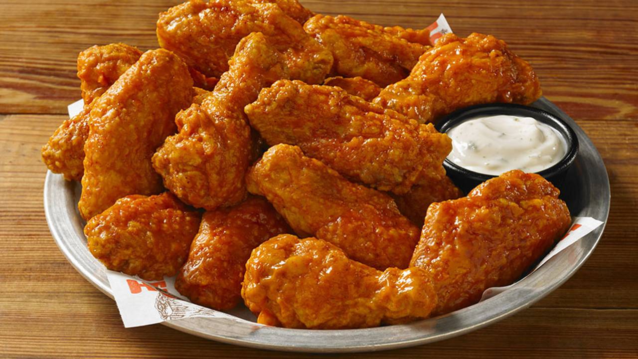 Chicken Wings e Hooters