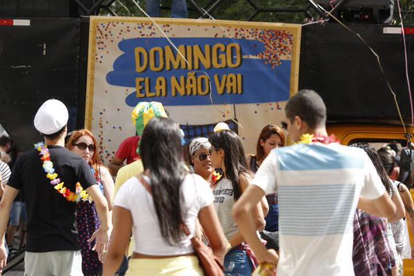 Bloco Domingo Ela Não Vai estava marcado para o início da tarde, na Praça do Patriarca