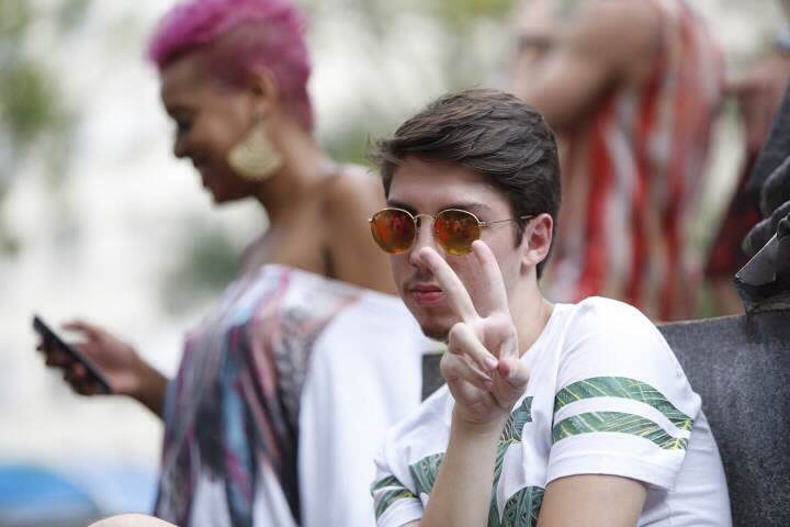 No Largo do Arouche, o bloco Minhoqueens reuniu foliões de todas as idades