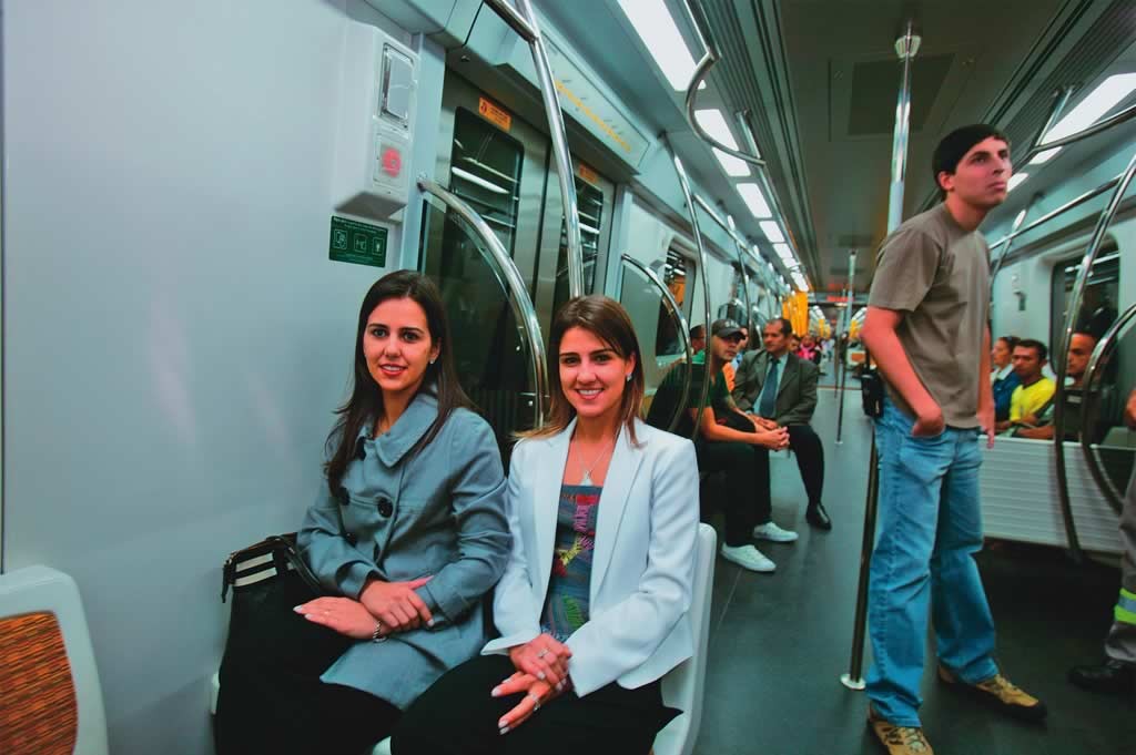 Linha amarela vagão - 2167