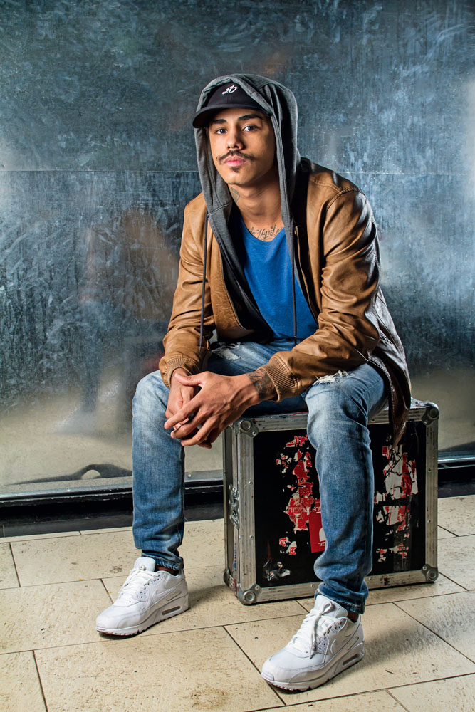 MC Livinho preocupa ao relatar perseguição e pedir ajuda, e reaparece