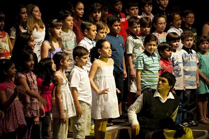 Haitiano sobrevivente do terremoto pretende estudar oboé no Brasil