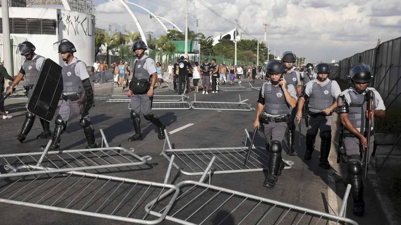 Confusão Gaviões da Fiel polícia_2153