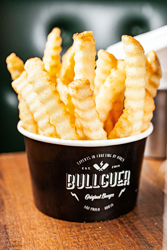 Quatro porções de batata frita por menos de 10 reais