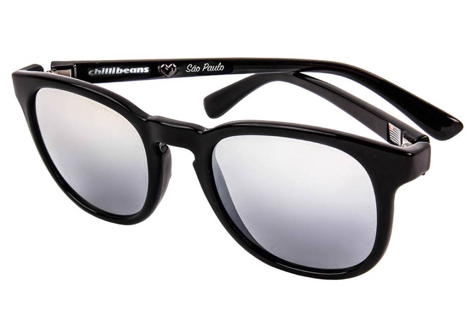 Óculos de sol em homenagem a São Paulo: R$ 228,00 o par Óculos de sol em homenagem a São Paulo: R$ 228,00 o par