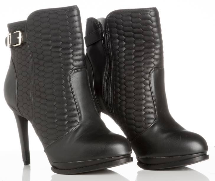 	Ankle boot matelassê. R$ 159,90.