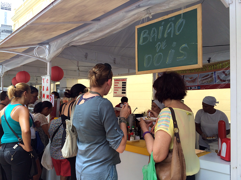 Rua 25 de Março tem feirinha gastronômica até fevereiro