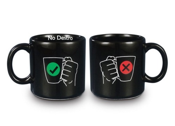 A caneca é vendida a 39,89 reais A caneca é vendida a 39,89 reais
