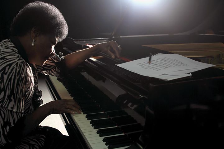 Alaíde Costa Alaíde Costa