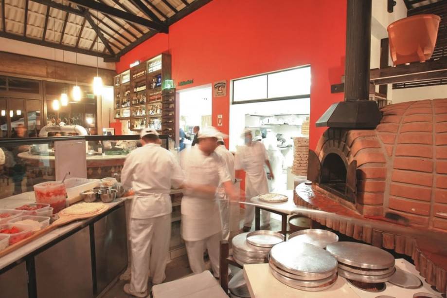 Pizzaria Antonietta: mais de sessenta coberturas