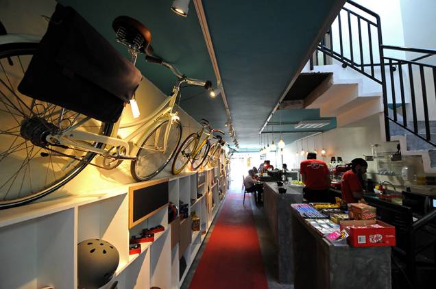Aro 27: bicicletas à venda fazem parte da decoração Aro 27: bicicletas à venda fazem parte da decoração